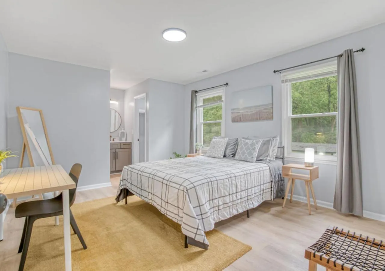 Stylish Home Near Uptown, Unc, And More! Charlotte 0*,  United States